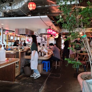 ASIANS アジアの小さな百貨店_2