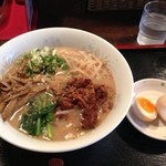 おいけらーめんさまた - すじラーメンと煮たまご