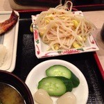 藤むら - もやしと浅漬け