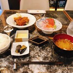 日本酒と創作小鉢料理 GOKURi - 