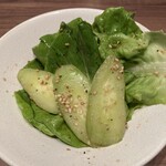 焼肉うしごろ - うしごろサラダ。叙々苑のサラダっぽい。