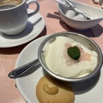 中国料理 旬輝 - 杏仁豆腐、桜ジュレ