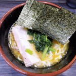 213486784 - ラーメン800円