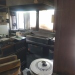 古久家 - 老舗の焼き台。ここから客を唸らせた、美味しい鰻が何尾焼かれたのでせうかね。