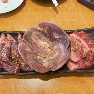 炭火焼肉 ざんまい_0