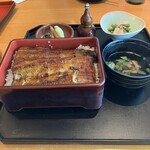 京ぜん - 香ばしく焼けた鰻　お吸い物に入った肝は少しクセがございました