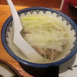 牛たん炭火焼 吉次 鰻谷店 - テールスープ