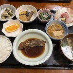 神田 しど - かれいの煮付定食