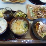 笹舟 - サービス定食（ソース焼きそばをチョイス） \780