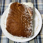 小松パン店 - たっぷりクリームの牛乳パン！