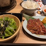 (卸)精肉店直送 たれ焼肉と※ - 