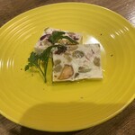 ミートボール食堂 オルオル - お通し　ドライフルーツとナッツのテリーヌ