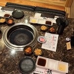 Kumamoto Akaushi Ittougai Seijitsu Isshin Kumamoto Koshitsu Yakiniku Kakka - 