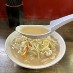 一楽ラーメン - スープは豚骨ベース