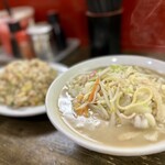 一楽ラーメン - やきめしと合わせると1,600円