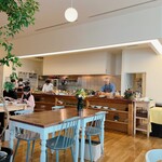 Moliere Cafe　降っても晴れても - 