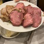 登ら志 - 特選塩タン、塩ミノ