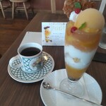 クリクリ - シーズンパフェ第一弾
      パッションマンゴーパフェ¥1100(〜2023.814)