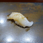 鮨匠 のむら - スジアラ(鹿児島県開聞岳沖産、2kg、5日寝かせ)