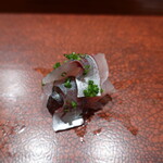 鮨匠 のむら - 白鯵(根付き真鯵)(鹿児島県産、朝釣り)