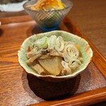 豆皿料理・酒 そばまえ - もつ煮込み(2023年8月)