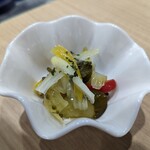 BARRA ITALIANA Le Varo - 彩り野菜のピクルス(ガーリックバゲット付)590円(2023年8月)