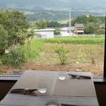 イロナキカゼ - ［2013.09］阿蘇を一望できるイイ席に。