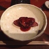 メゾン ド ヴァン 鶉亭 - フォワグラのソテーとフランボワーズのシブースト
                  
                  フォアグラこってりウマし(￣m￣* )
                  