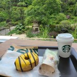 スターバックスコーヒー - 日本庭園側