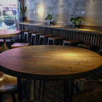 サムズ バーベキュー - テーブル