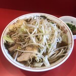 ラーメン千乃介 - 中ラーメン豚２枚入（コールはニンニク）