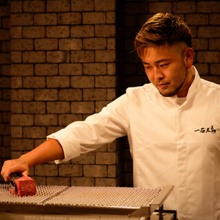 [Commitment to Yakiniku (Grilled meat)] Mr. MURO, a meat craftsman who will lead the next generation of the industry