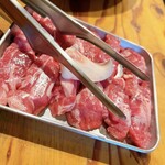 Jingisukan Rakutarou - お肉は柔らかくて食感も良く、ジューシー