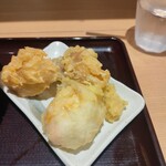 香川 一福 千葉ペリエエキナカ店 - とり天￥160，たまご天￥150