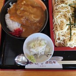 やぶ善 - 箸とスプーンが用意されています。