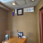 やぶ善 - 店内一番奥のテーブル席。