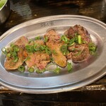 とり焼肉酒場 鶏ん家 - 炙りレバー