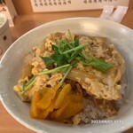 Tsunagi An - カツ丼は、学食タイプ。もう少し頑張りましょ。