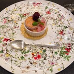 トゥ・ラ・ジョア イズム - 