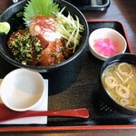 国立温泉湯楽の里 - 料理写真:マグロとサーモンユッケ丼