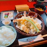 京の米料亭 八代目儀兵衛 - 京のお野菜と大海老の天麩羅銀シャリ御膳 