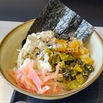 ゆで太郎 - 焼鯖ごはん：紅生姜と福神漬けはセルフ