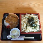 やぶ善 - ランチサービスメニュー F：中華ざる + ミニカツカレーライス、1,080円。