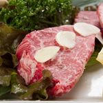 焼肉さくら亭 - シャトーブリアン3000円　和牛ヒレの中でも最も柔らかく味わいのある希少部位。こぶ塩でお召し上がり下さい。