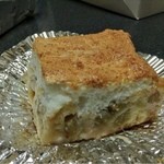 バックシュトゥーベ - 季節限定のルバーブのケーキ(^^)
      