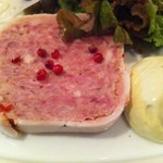 ラ・ブリーズ - パテ・ド・カンパーニュにはピンクペッパーとマヨ風ソースを添えて