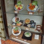 琴洋食堂 - メニューのディスプレイがあると安心して入れます♡