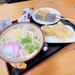 Kashimura Udon - これで590円
                        すごくコスパがいいです◎