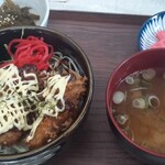 かき小屋 広田湾 - ソースカキフライ丼　968円　お好み焼きの味です。