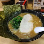 ら～めん ぎょうてん屋 GOLD - とんこつ醤油らーめん(税込800円、油少なめ、太麺)